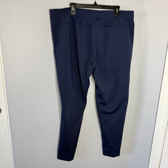 RHONE Spar Jogger in Navy - Picture 3 of 4
